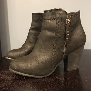 Zipper Heeled Booties